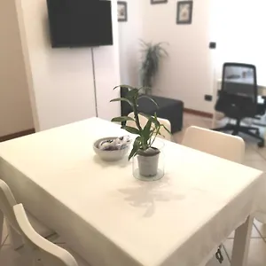 - Centro - Parcheggio Privato Apartamento