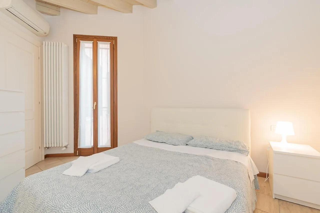 Apartment Trilocale Rua Sovera 85 - F&L Aparment Brescia
