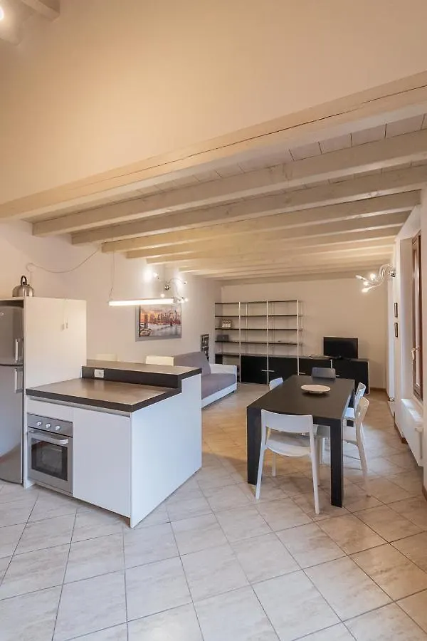 Trilocale Rua Sovera 85 - F&L Aparment Brescia 0*,  Italy