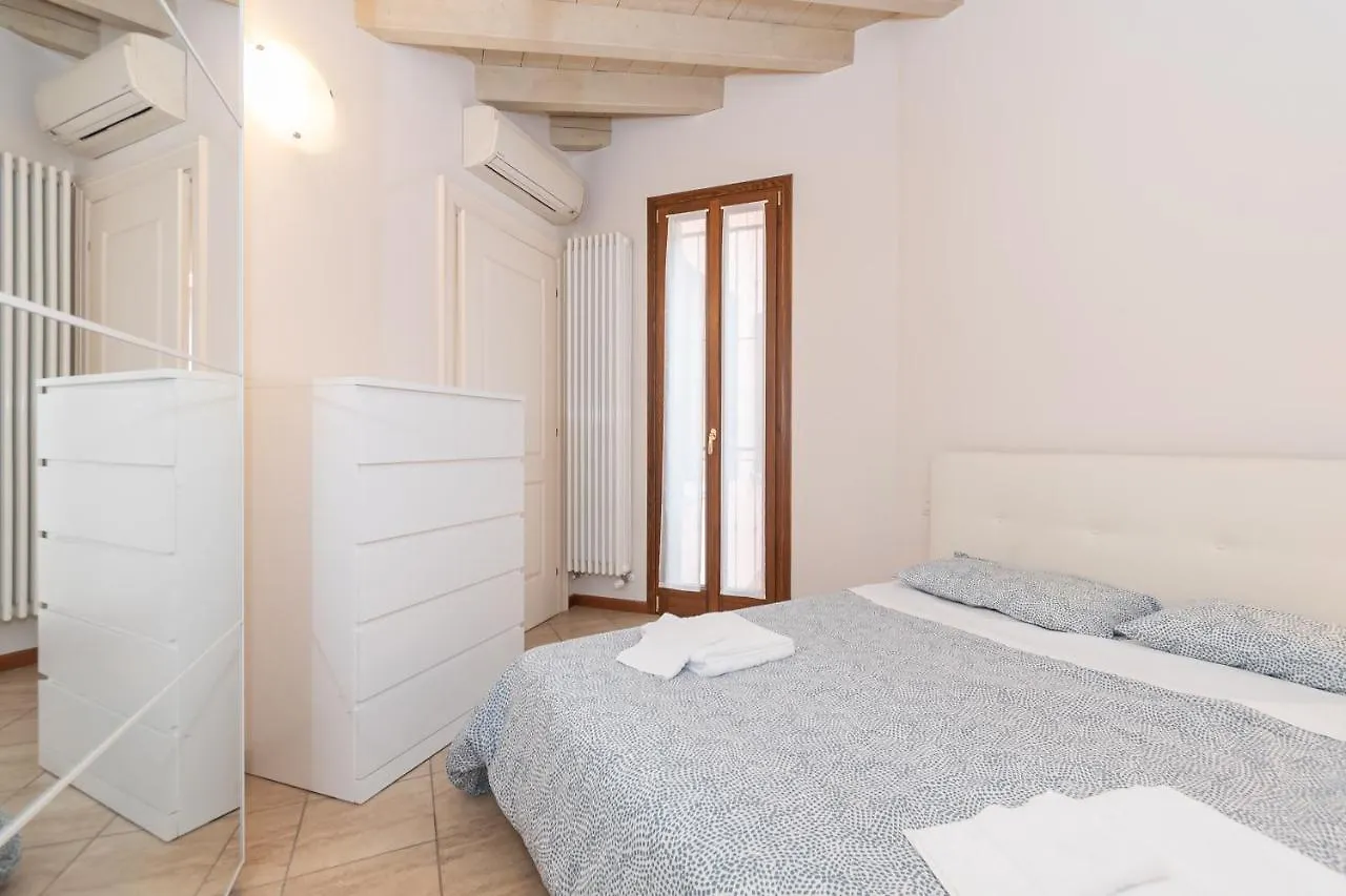 Apartment Trilocale Rua Sovera 85 - F&L Aparment Brescia