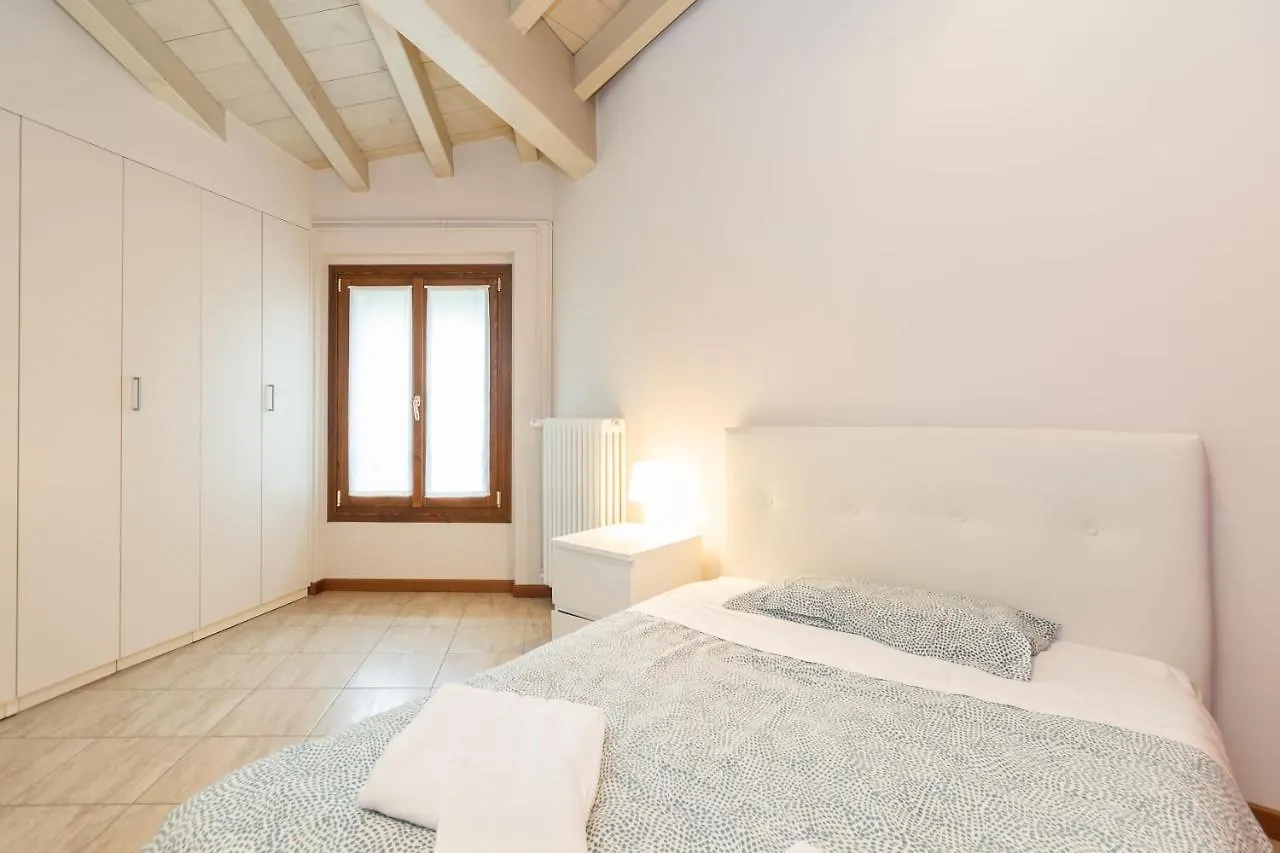 Trilocale Rua Sovera 85 - F&L Aparment Brescia 0*,